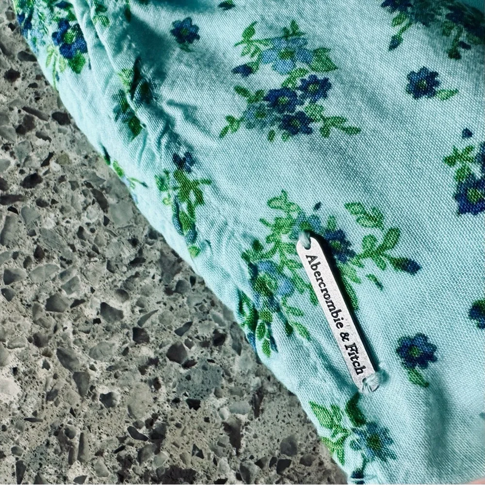 Abercrombie & Fitch Aqua Floral Babydoll Mini Dress/Tunic - Size Small ⭐🌼 - Picture 4 of 9